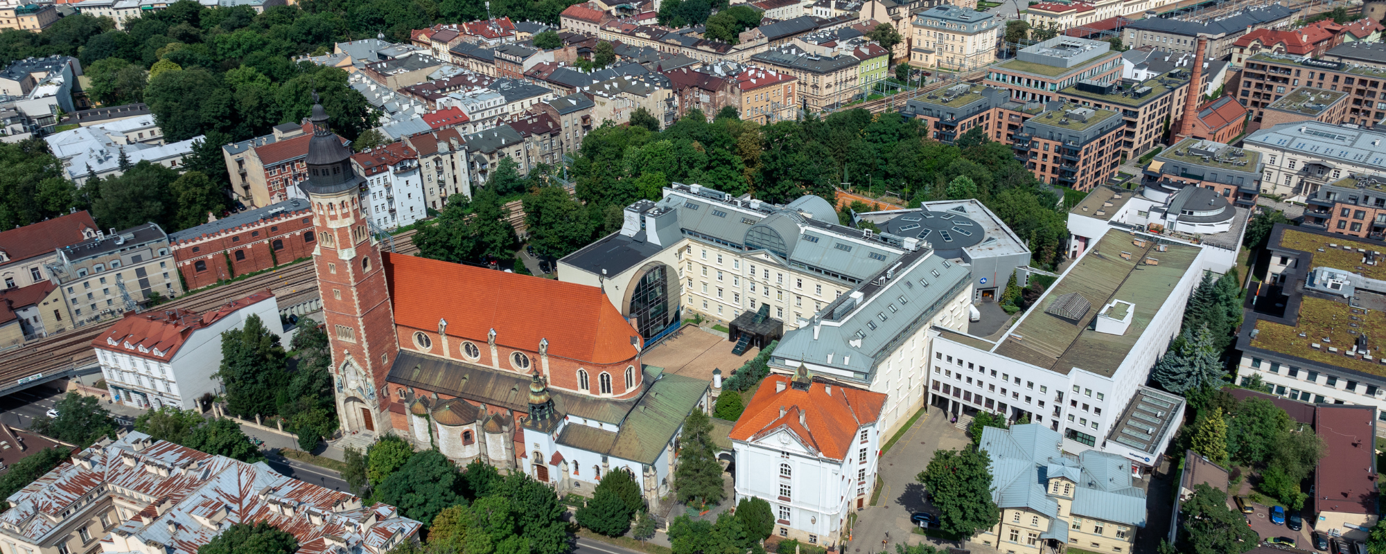 KAMPUS UNIWERSYTETU IGNATIANUM W KRAKOWIE